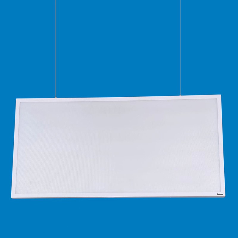 羽毛球馆无影灯